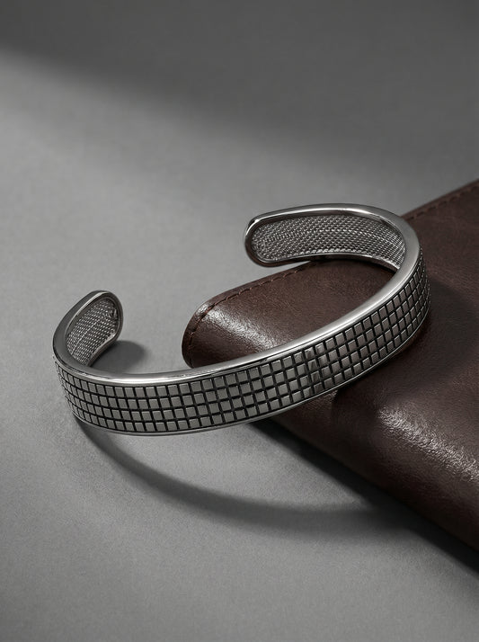 Aditya Roy Kapur Black Rhodium Textured Kada For Him