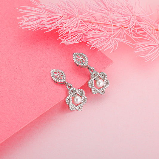 Silver Knotted Pearl Earrings