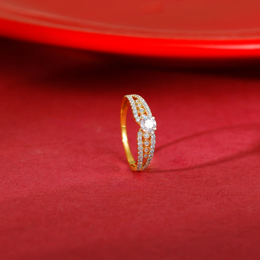 Gold Splendid Solitaire Diamond Ring