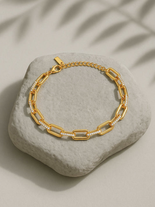 OnnMe by GIVA Bold Link Lock Chain Gold Plated Bracelet