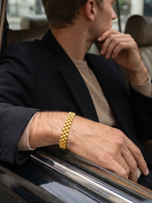 OnnMe by GIVA Classic Standard Gold Plated Bracelet For Men