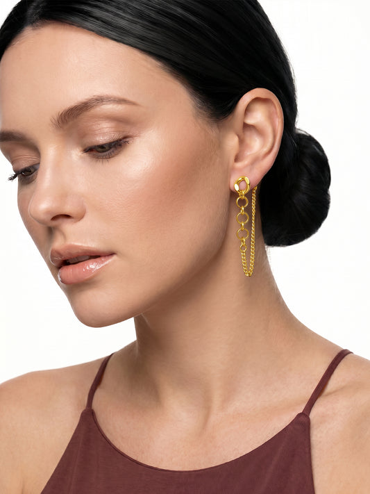 OnnMe by GIVA Chain Flick Gold Plated Earrings