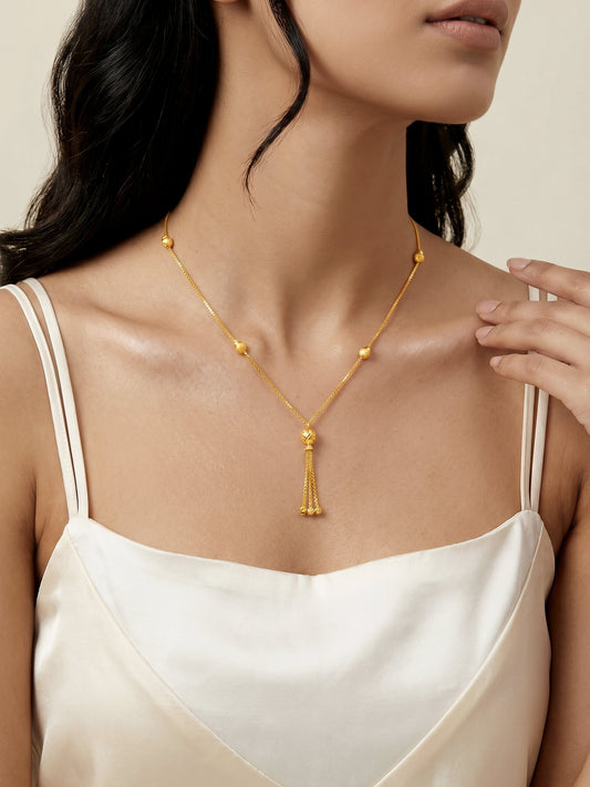 Kriti Sanon Golden Havana Necklace