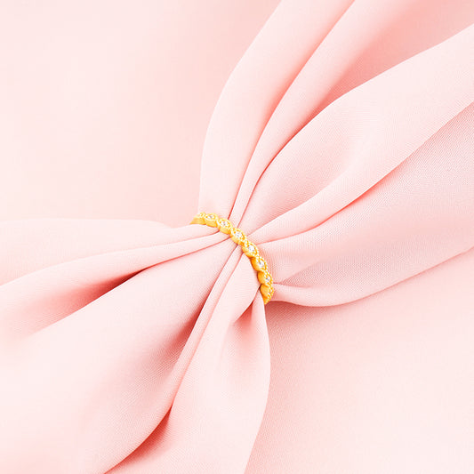 Golden Elegant Twist Ring