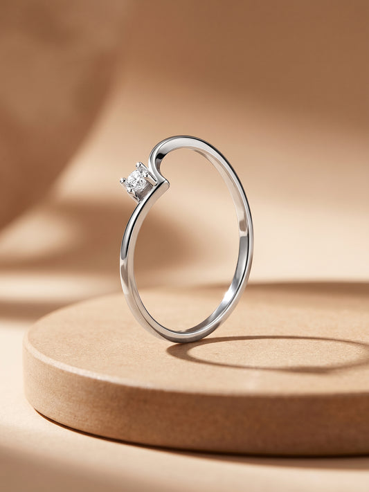 Silver Sparkling V Ring