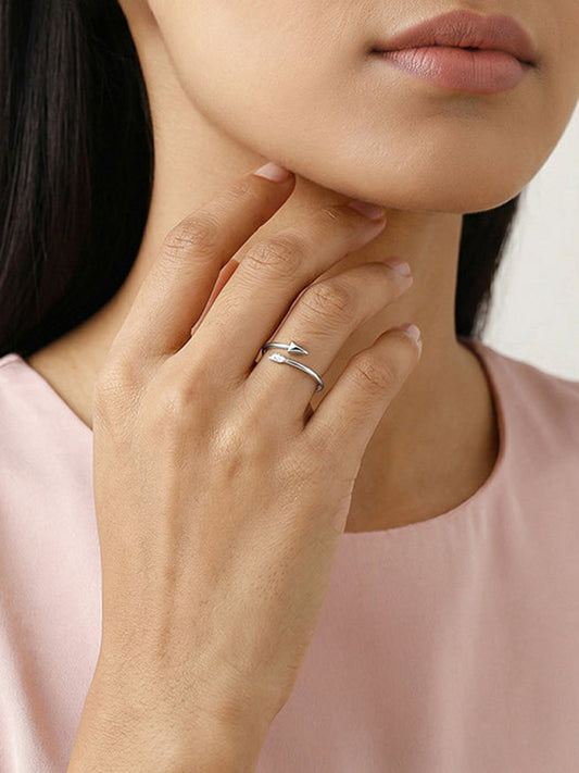 Silver Classy Arrow Ring
