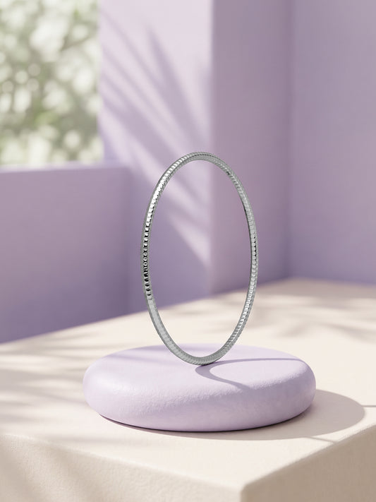 Silver Minimal Vibe Bangle (Size 2.4)