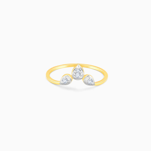 Gold Magnificant Pear Diamond Ring