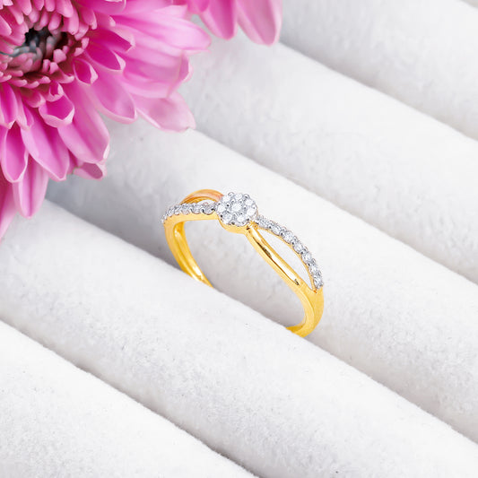 Gold Intertwined Spark Diamond Ring