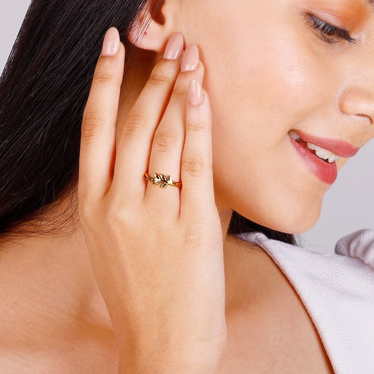 Golden Flowing Leaf Ring