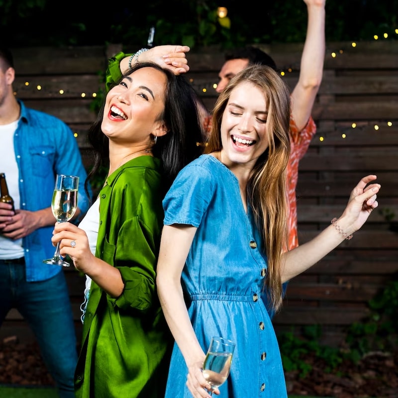 Party Like a Pro: How to Dazzle with the Right Look