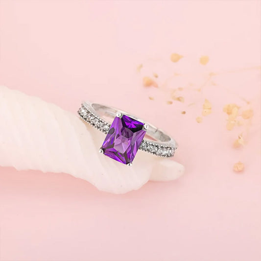 Add boldness to your look with purple jewellery!