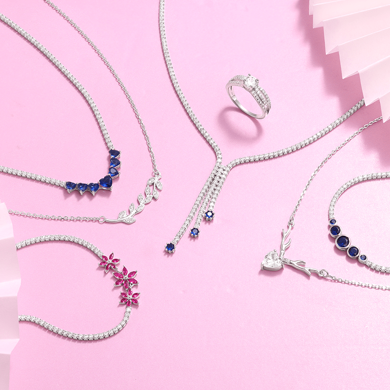Power Pieces: Jewellery that Commands Attention in the Office