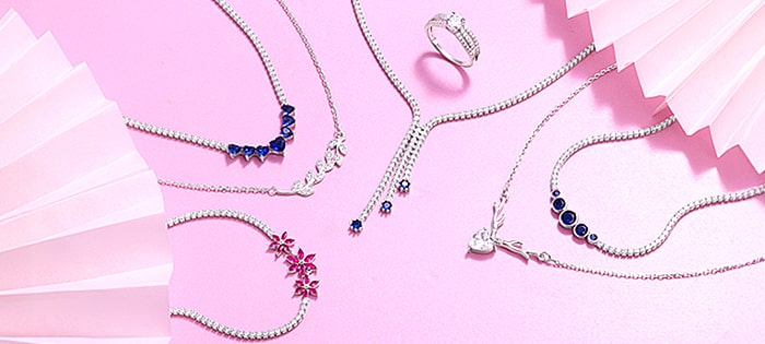 How To Build a Capsule Jewellery Collection