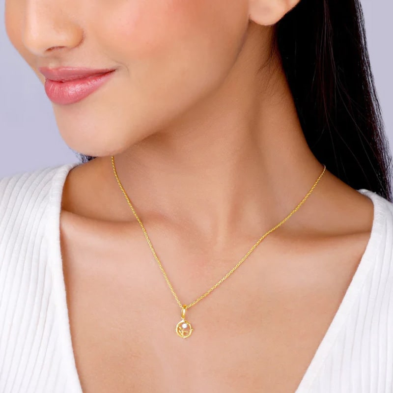 Elegant Gold Pendants Ideal for Elevating Your Office Wear Style