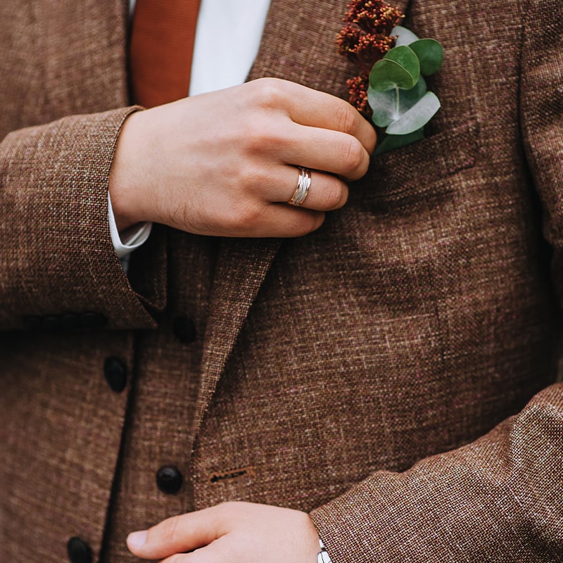 Mens wedding ring in yellow gold & rose gold 