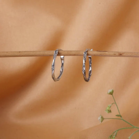 Bring Home The Vintage Charm & Timeless Pieces of Oxidised Jewellery