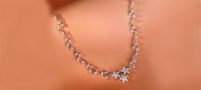 How to Style Silver Jewellery with a Denim Dress for a Perfect Date Night