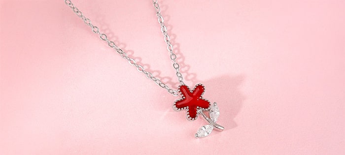 The Perfect First Birthday Gift: Timeless Kids Jewellery