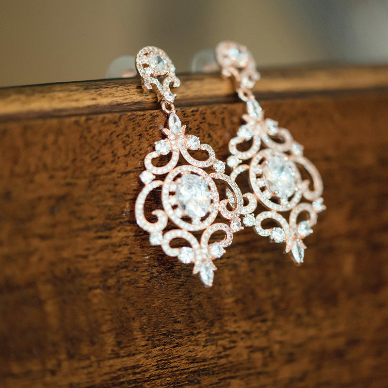 Illuminate your Diwali with the shimmer of rose gold