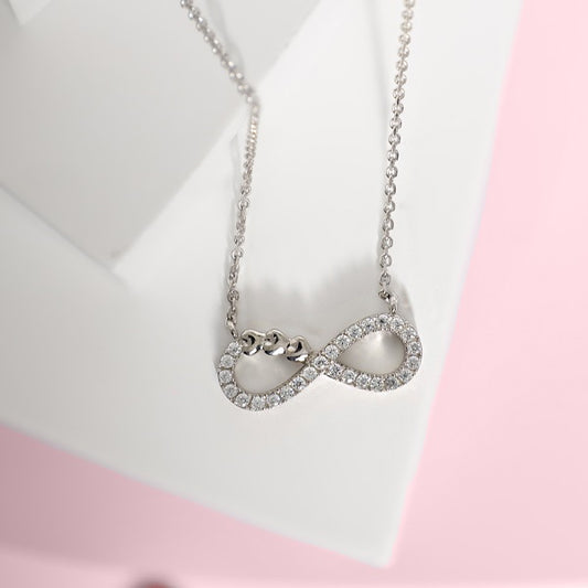 Why Your Next Jewellery Should be a Silver Necklace