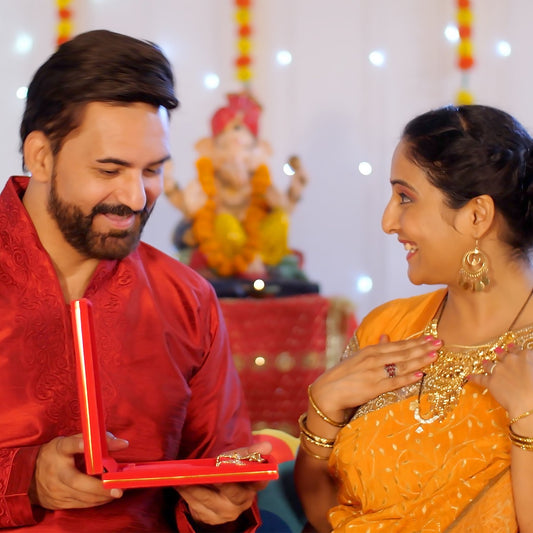 A Treasure Trove of Flower Jewellery Sets