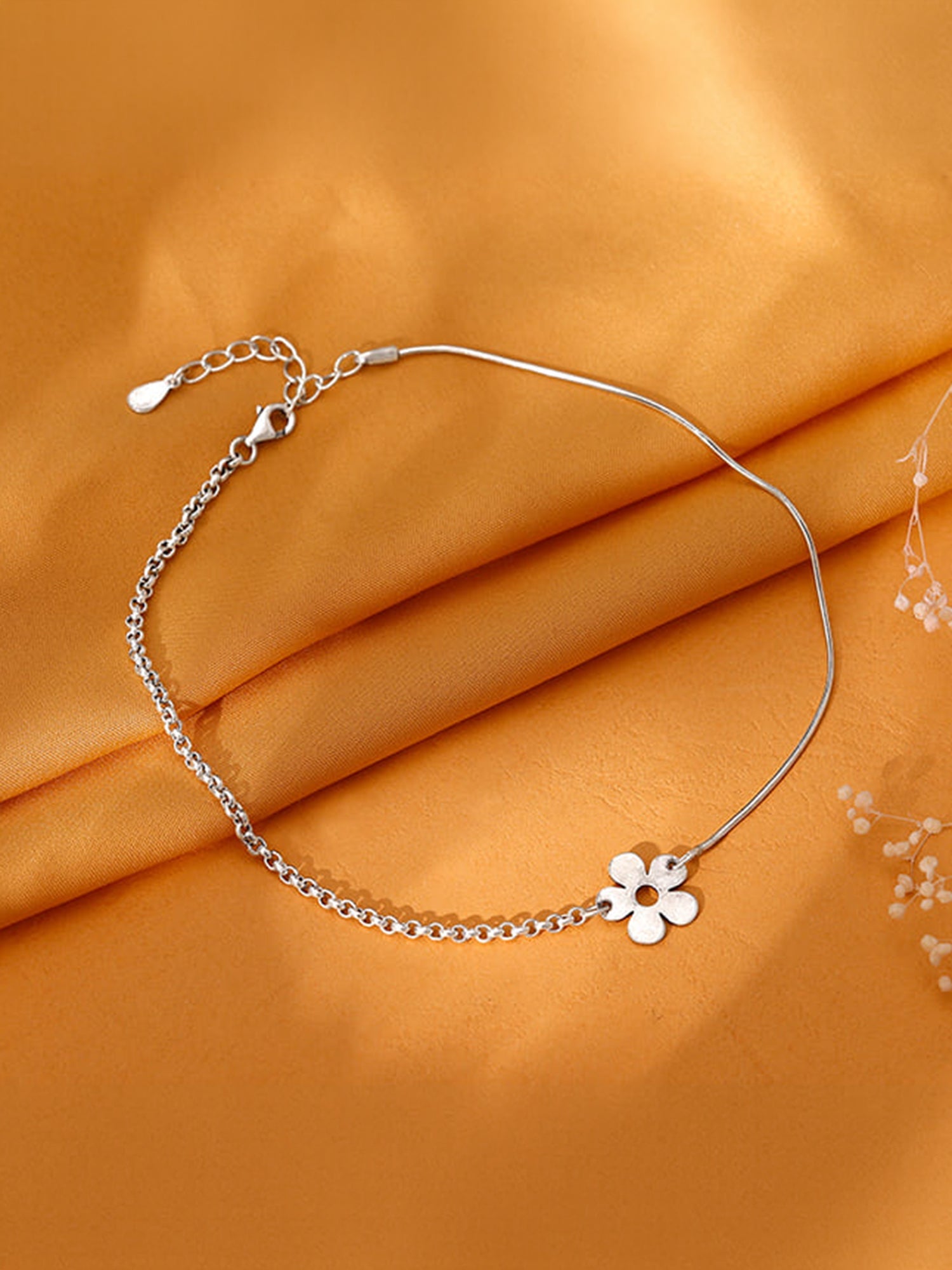 Silver Radiance Toe Anklet