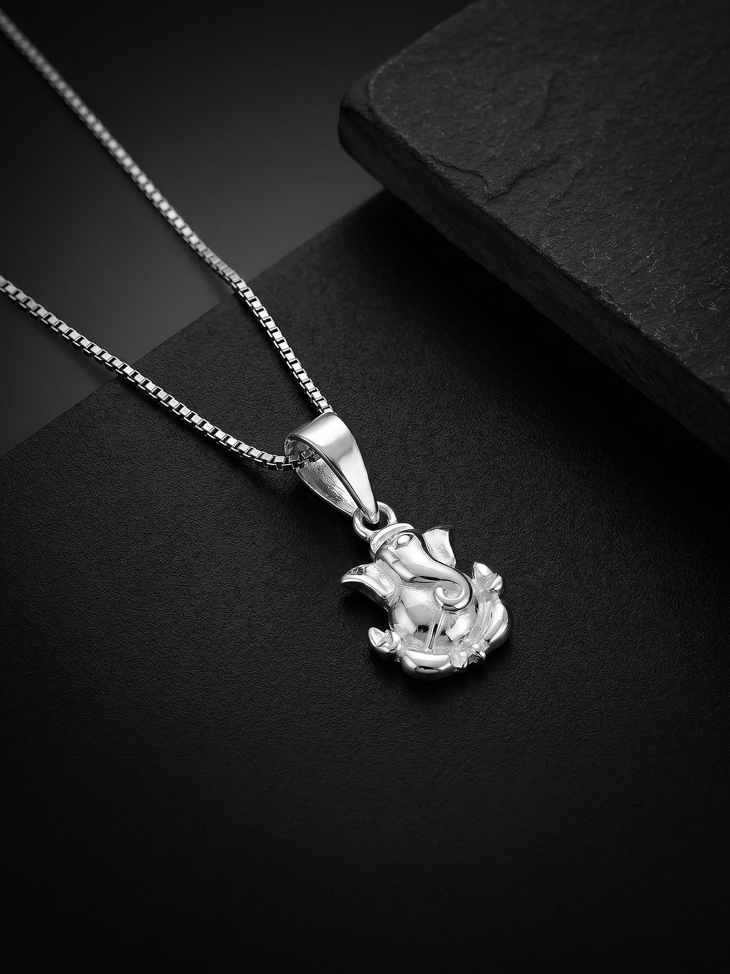 Silver Ganpati Pendant with Box Chain