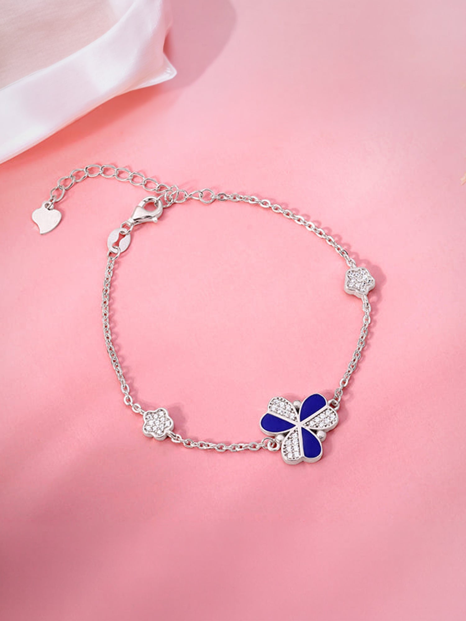 Silver Stunning Floral Bracelet