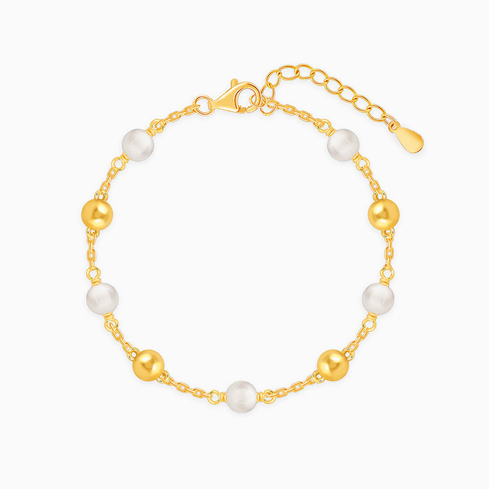 Kriti Sanon Golden Pearl Shine Bracelet
