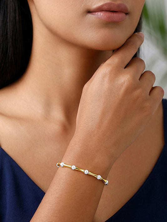 Golden Twinkle Pearl Bracelet