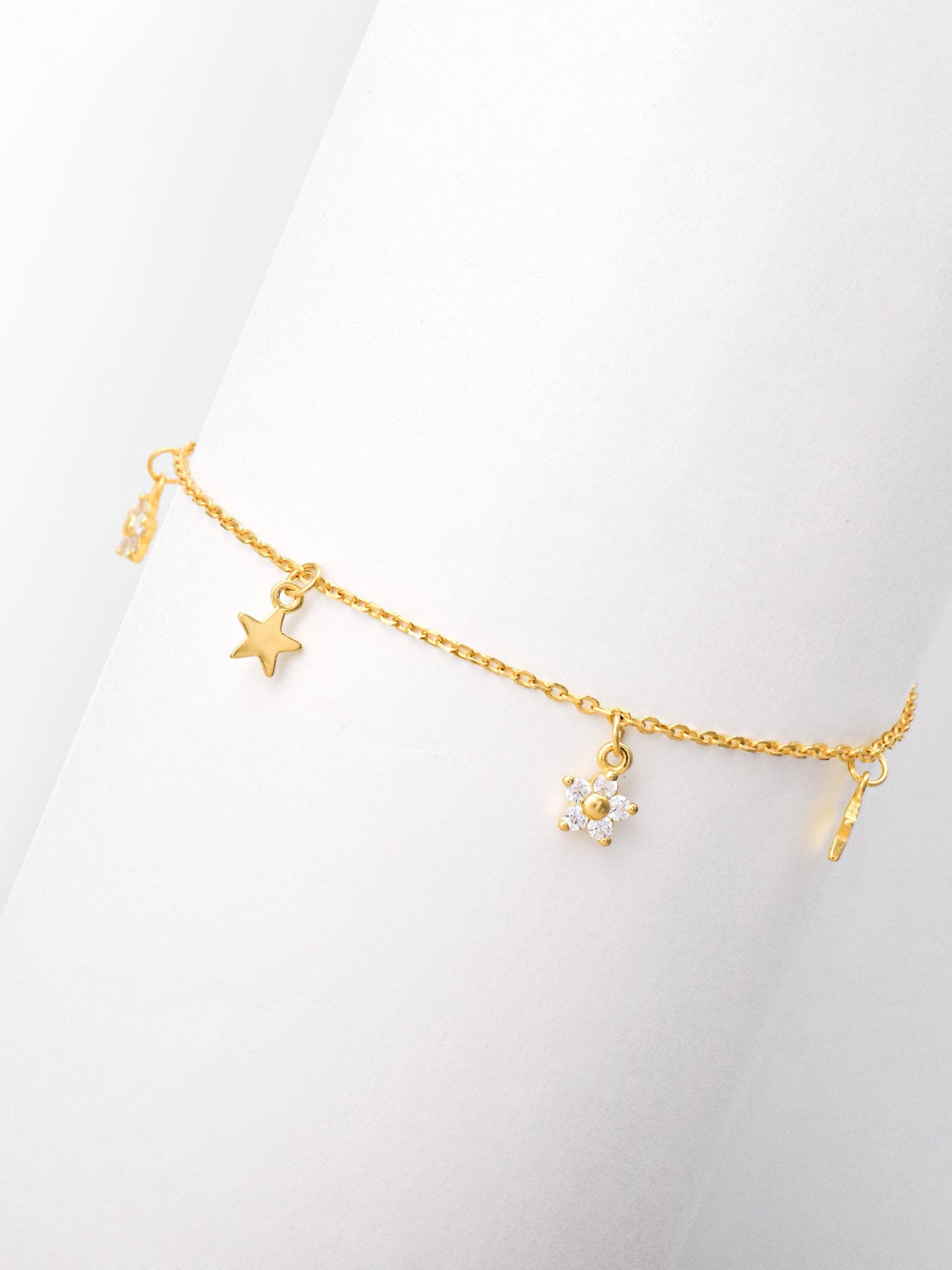 Golden Night Star Bracelet