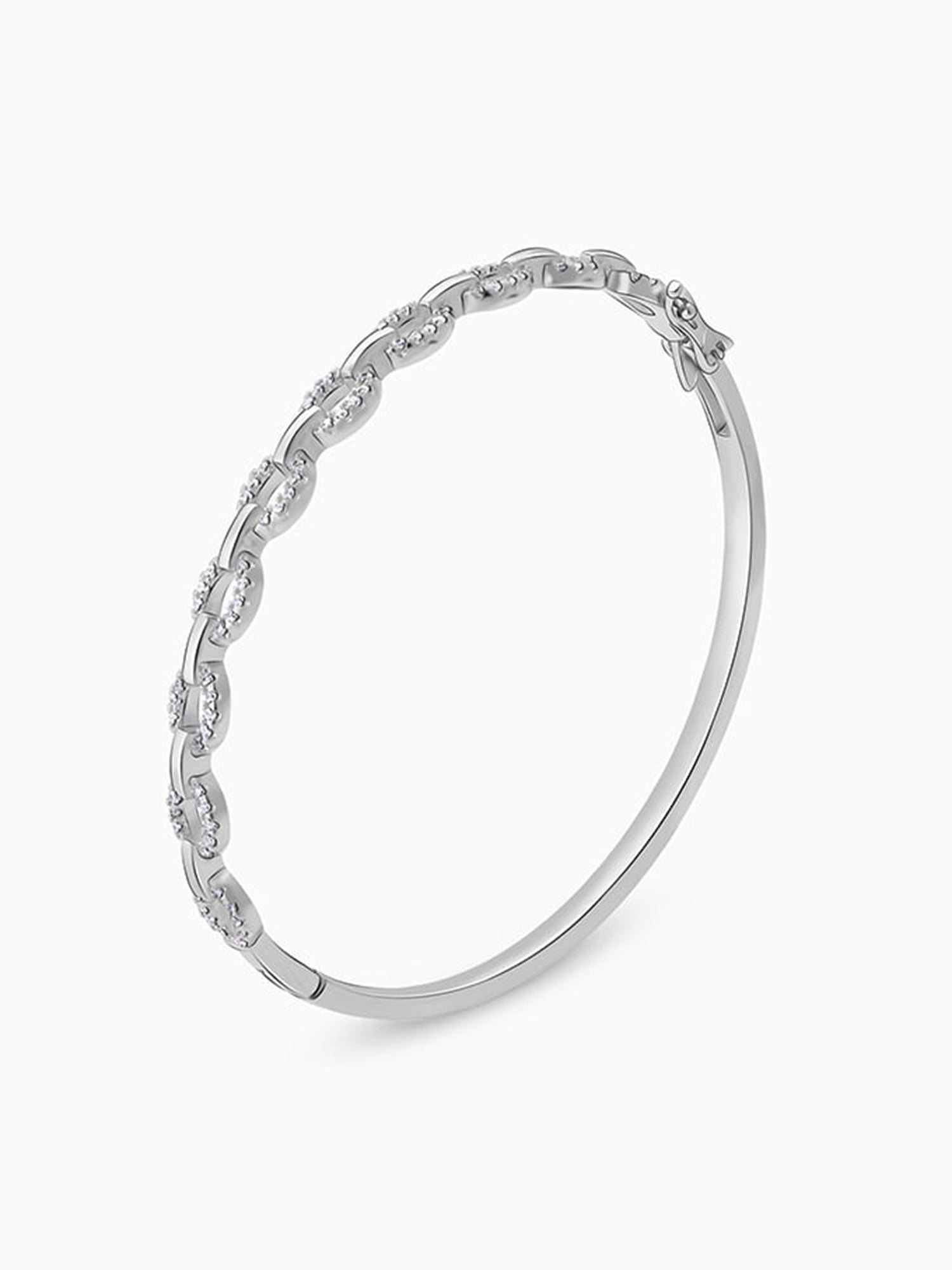 Kriti Sanon Silver Zircon Whirl Bracelet
