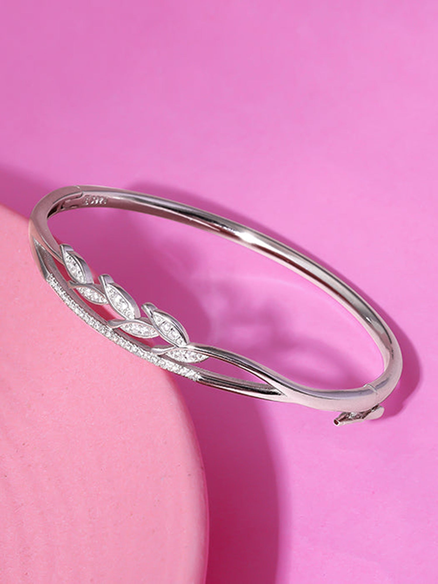 Silver Leaf Centrepiece Bracelet
