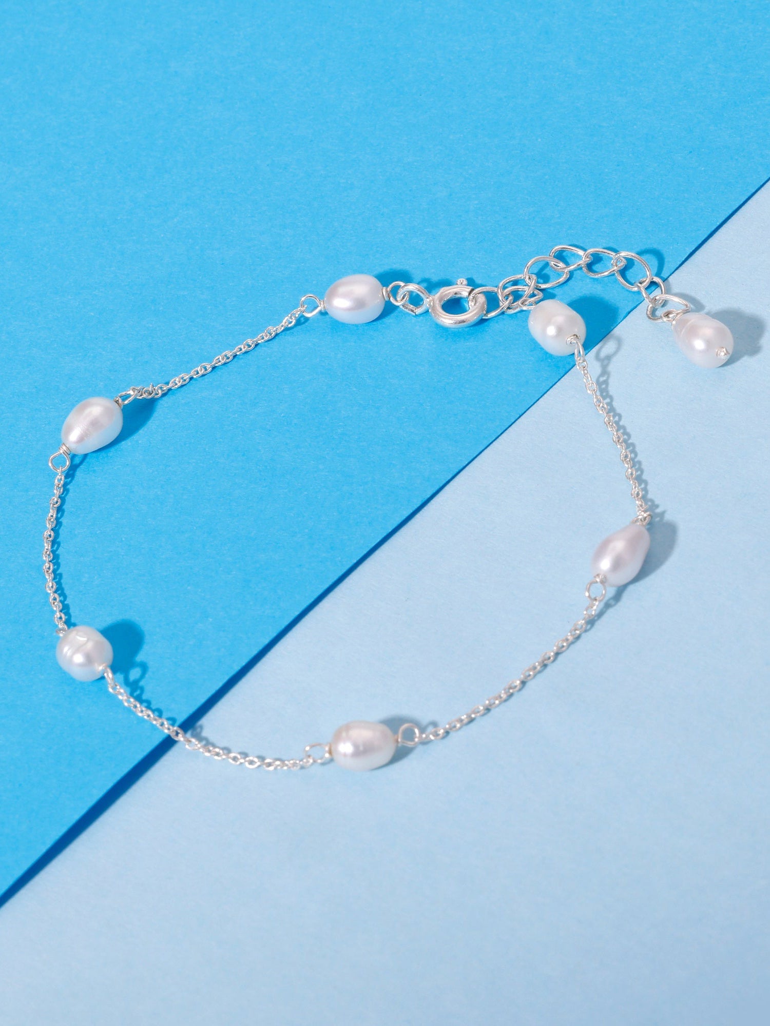 Silver Iridescent Pearl Bracelet