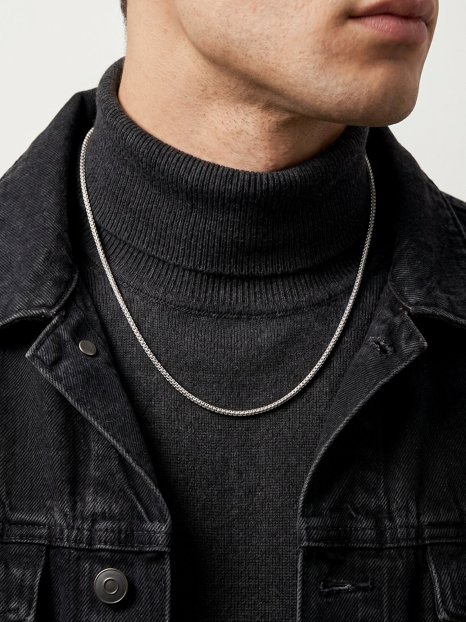 Silver Threaded Thrills Chain for Him