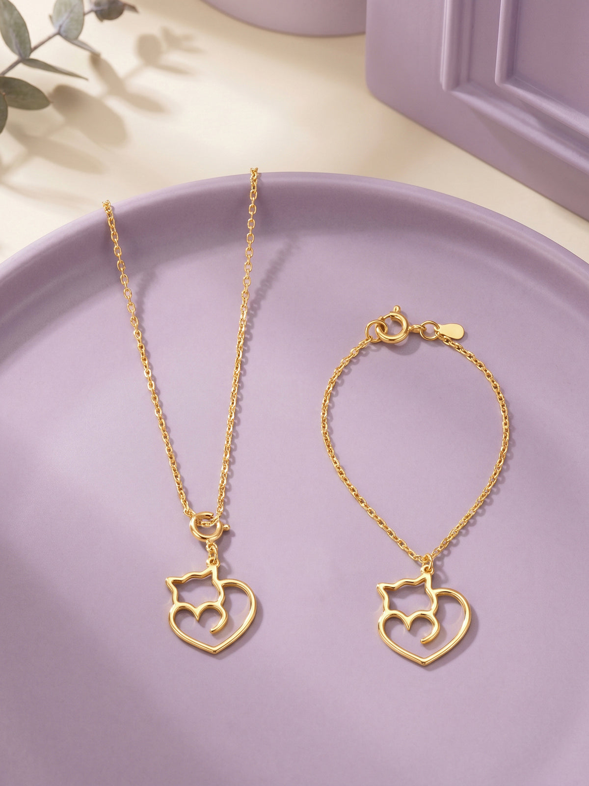 Golden Purr Promise Pendant With Link Chain