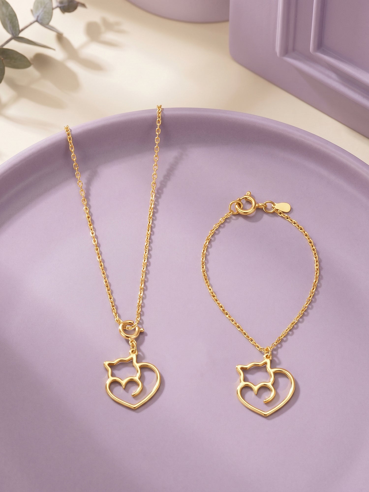 Golden Purr Promise Pendant With Link Chain
