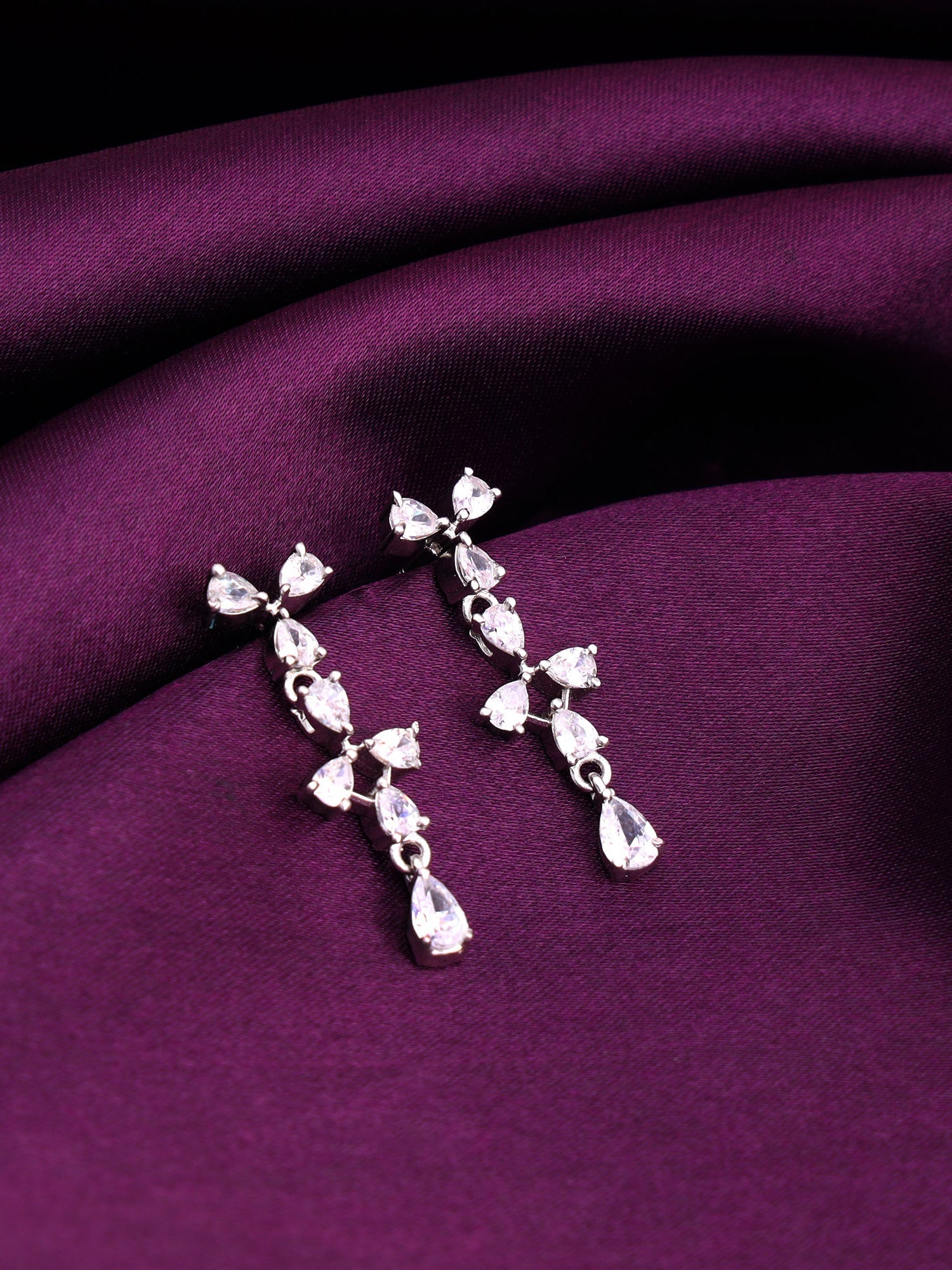 Silver Sparkling Beauty Earrings