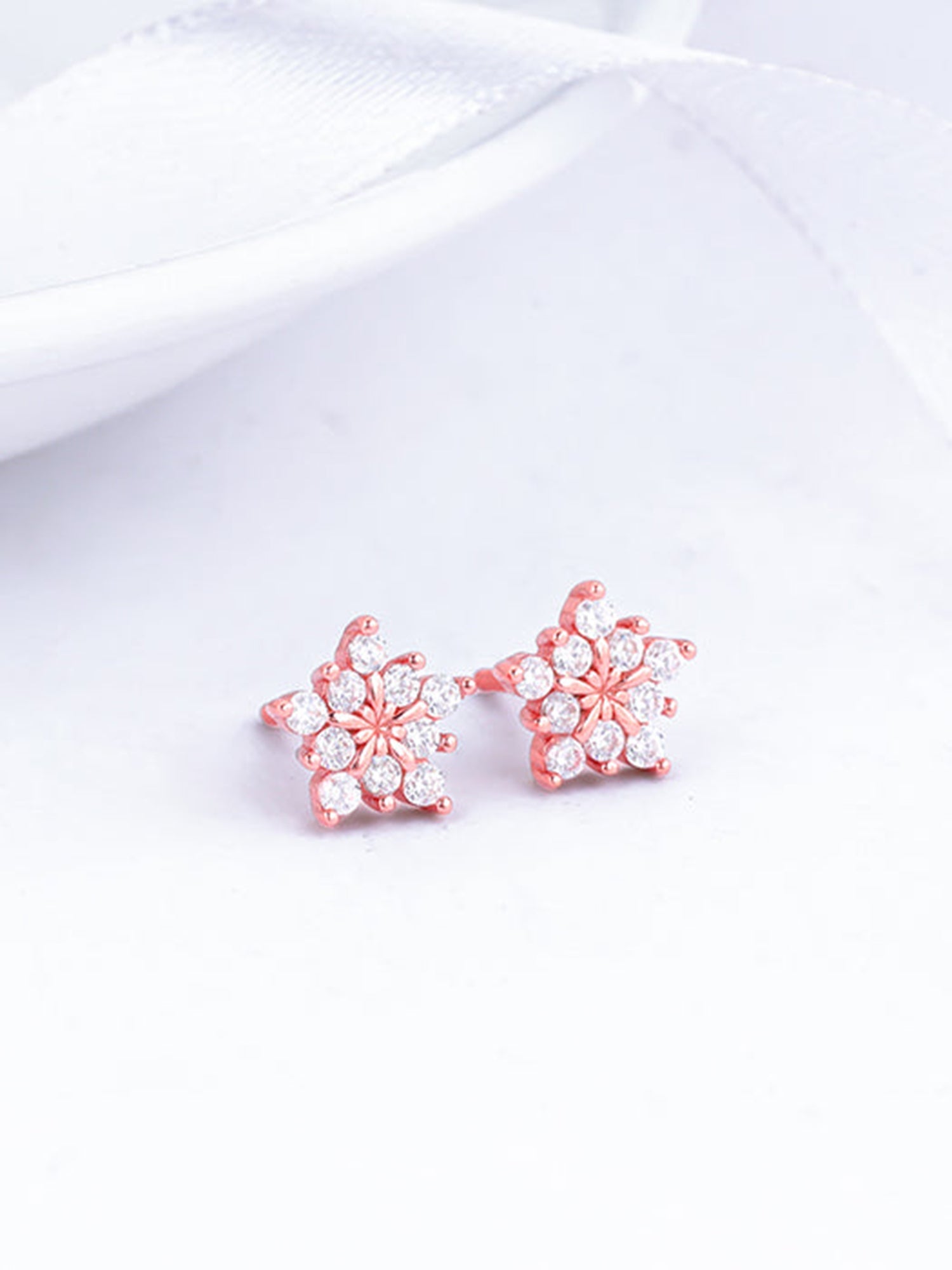 Rose Gold Shining Star Stud Earrings