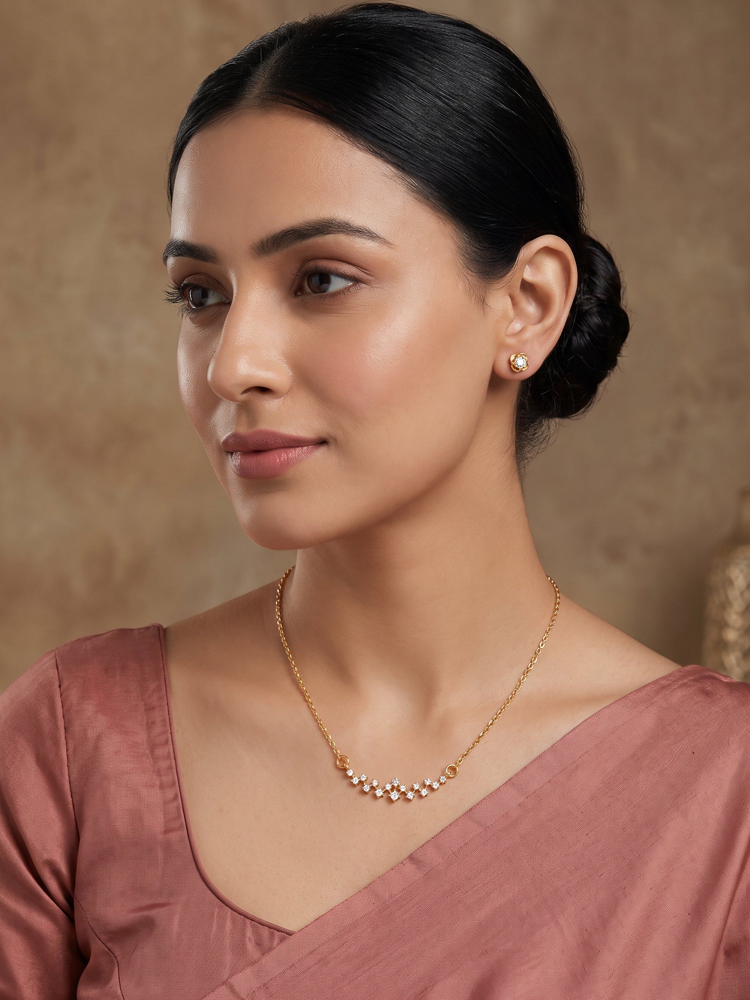 Golden Ouranias Glow Necklace Set