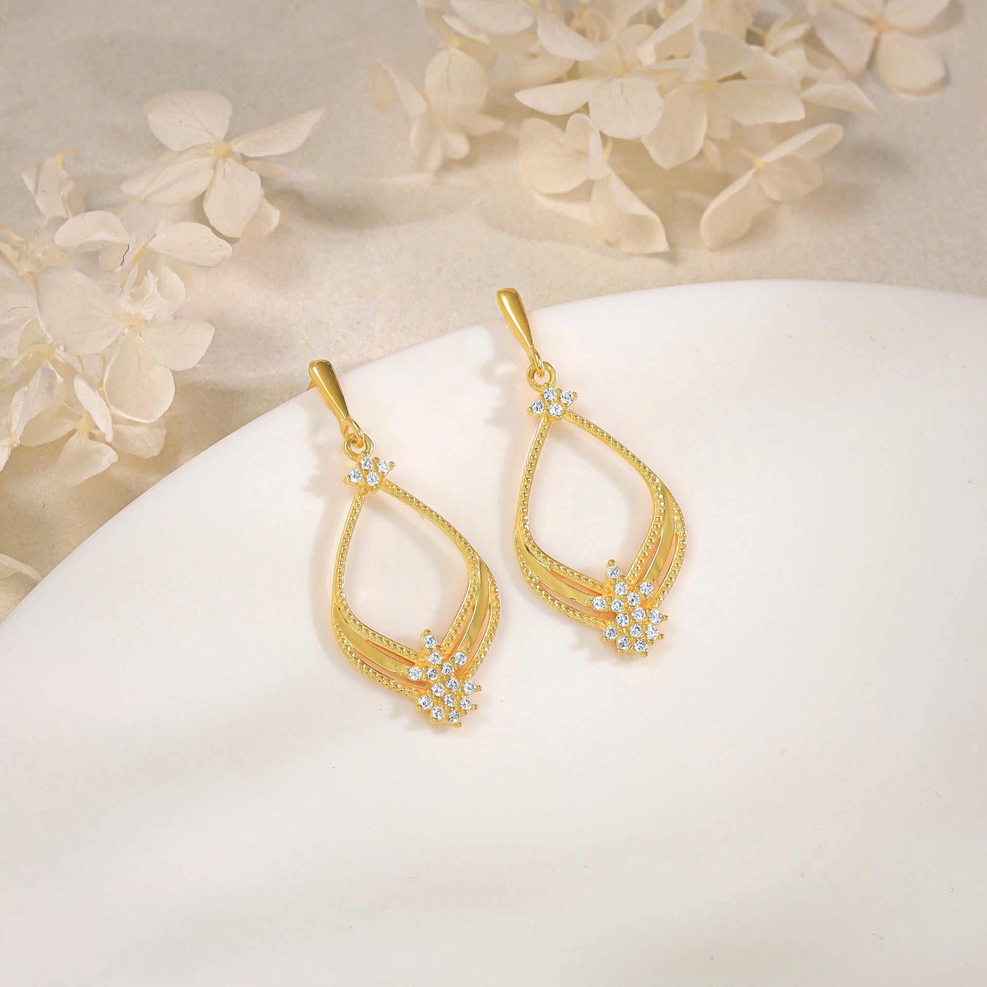 Golden Princess Earrings – GIVA