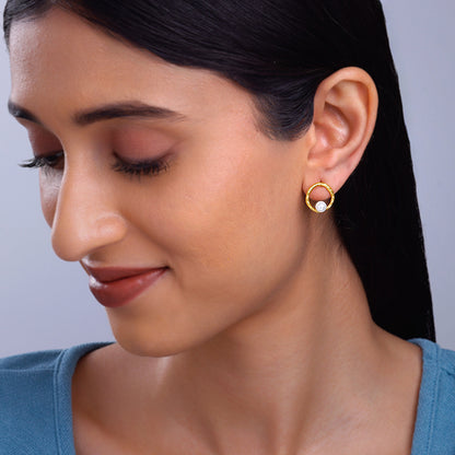 Golden Glimmering Pearl Earrings