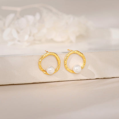 Golden Glimmering Pearl Earrings