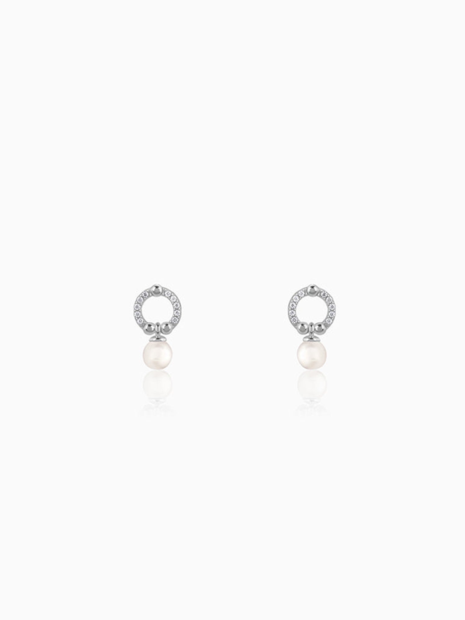 Silver Vibing Pearl Earrings