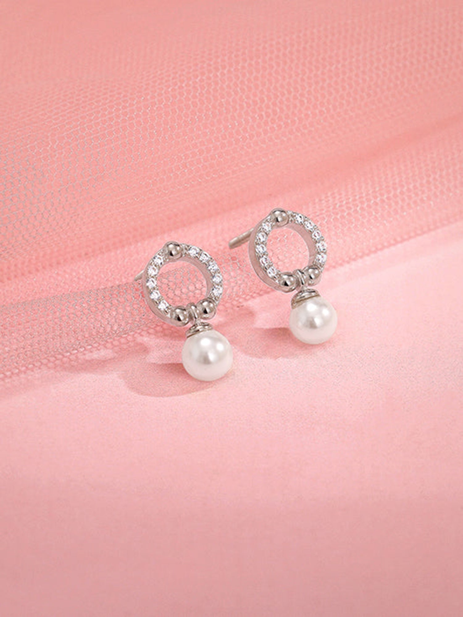 Silver Vibing Pearl Earrings