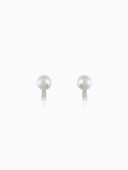 Silver Cute Pearl Studs