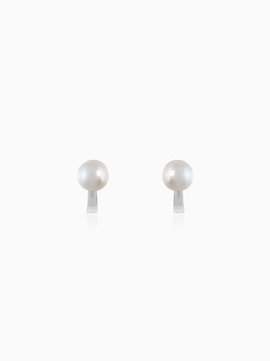 Silver Cute Pearl Studs