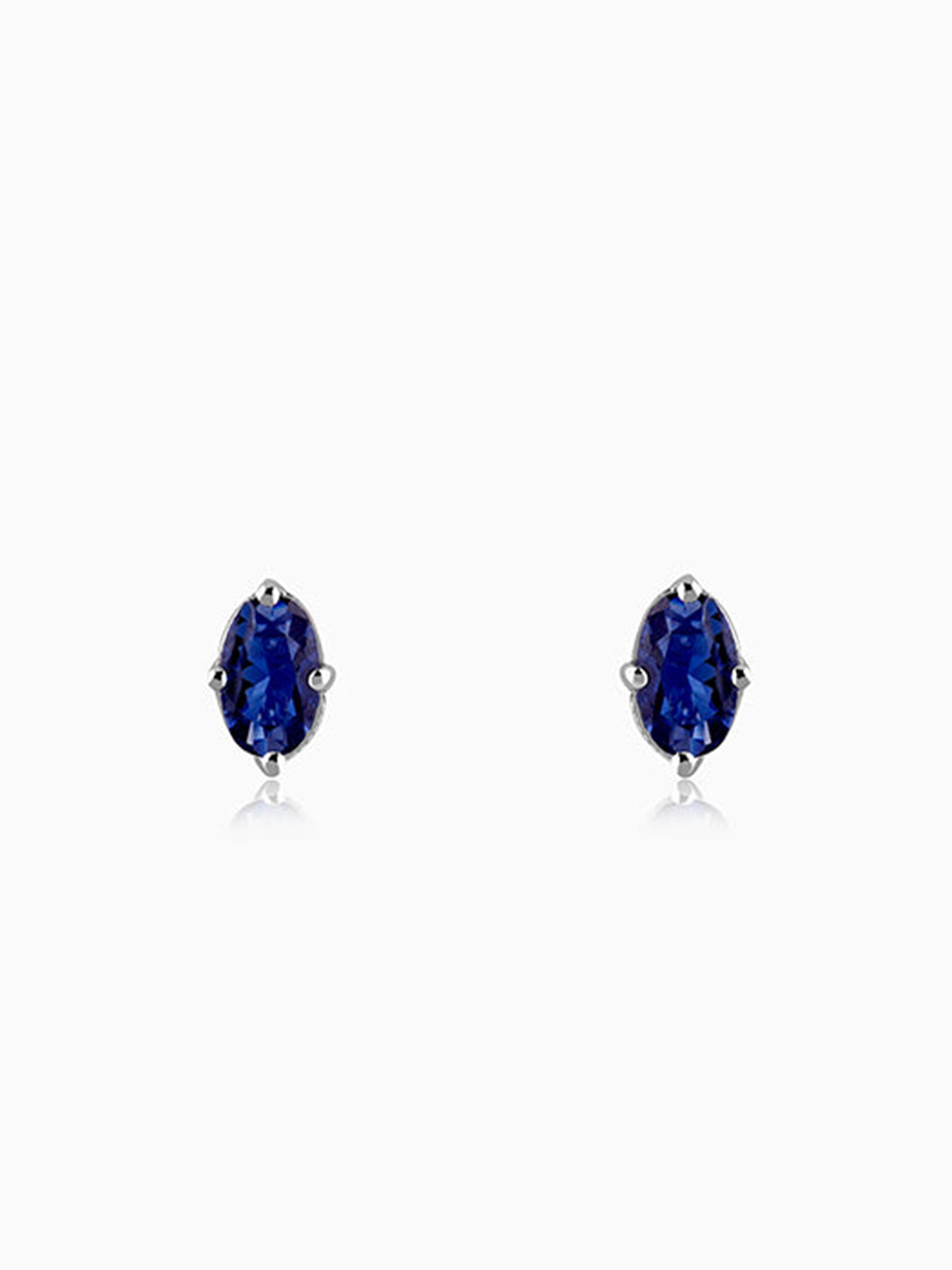 Silver Oval Shine Stud Earrings
