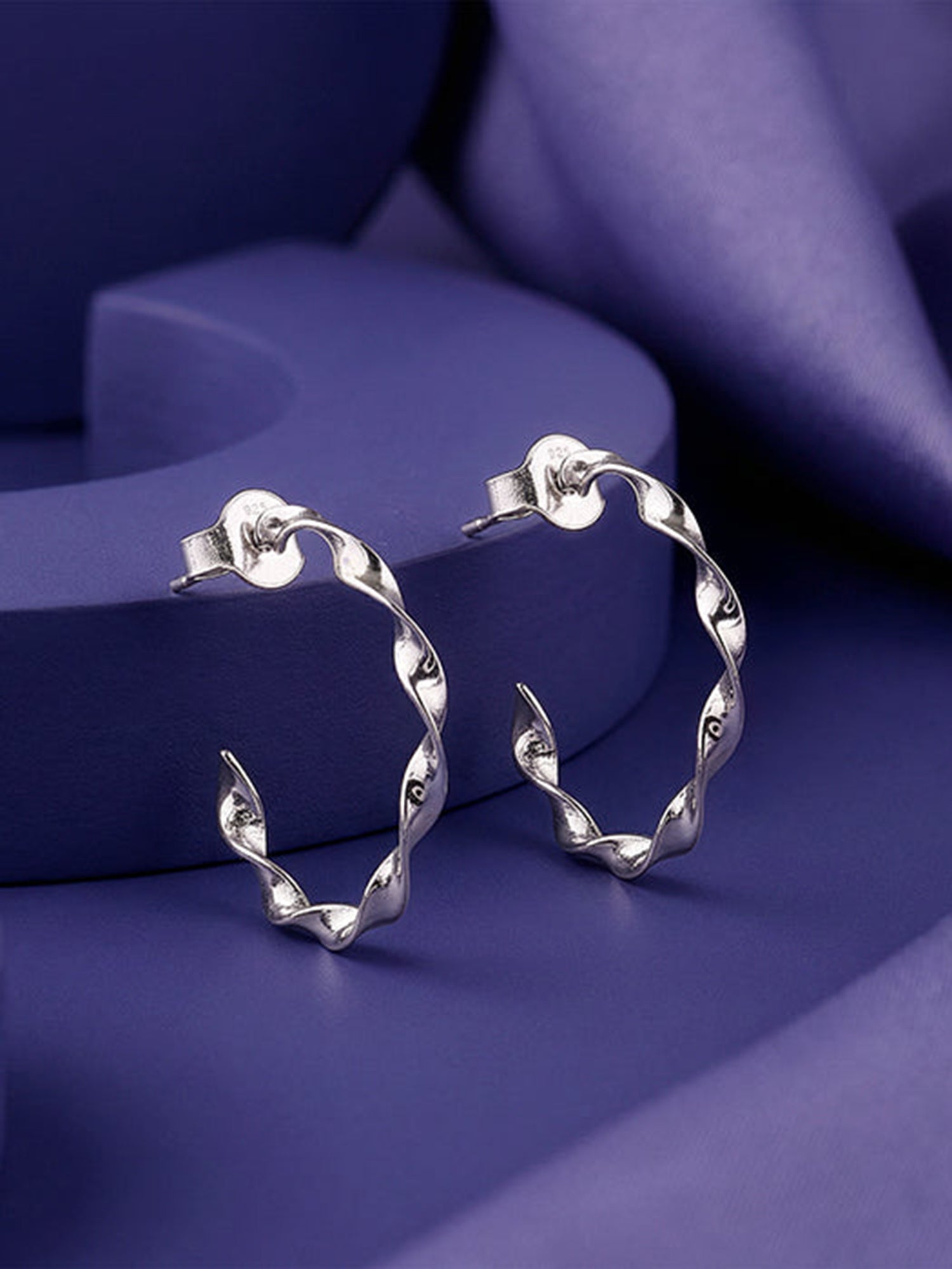 Silver Shine Twisted Hoop Earrings
